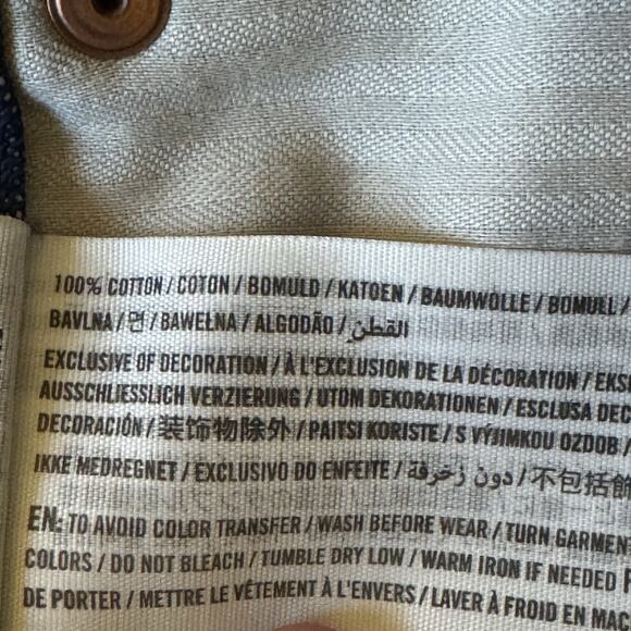 Abercrombie & Fitch Zoe A-Line Denim Skirt Size 4/27 Mini Dark Wash - Picture 4 of 4